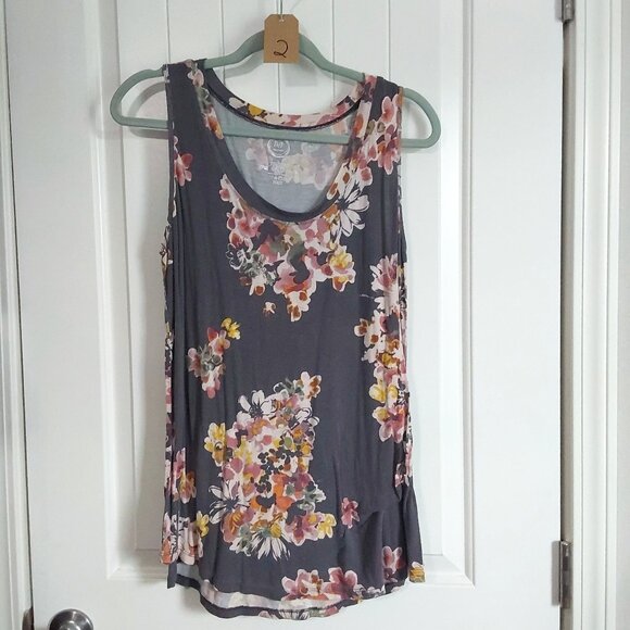 Tank top - Picture 1 of 2